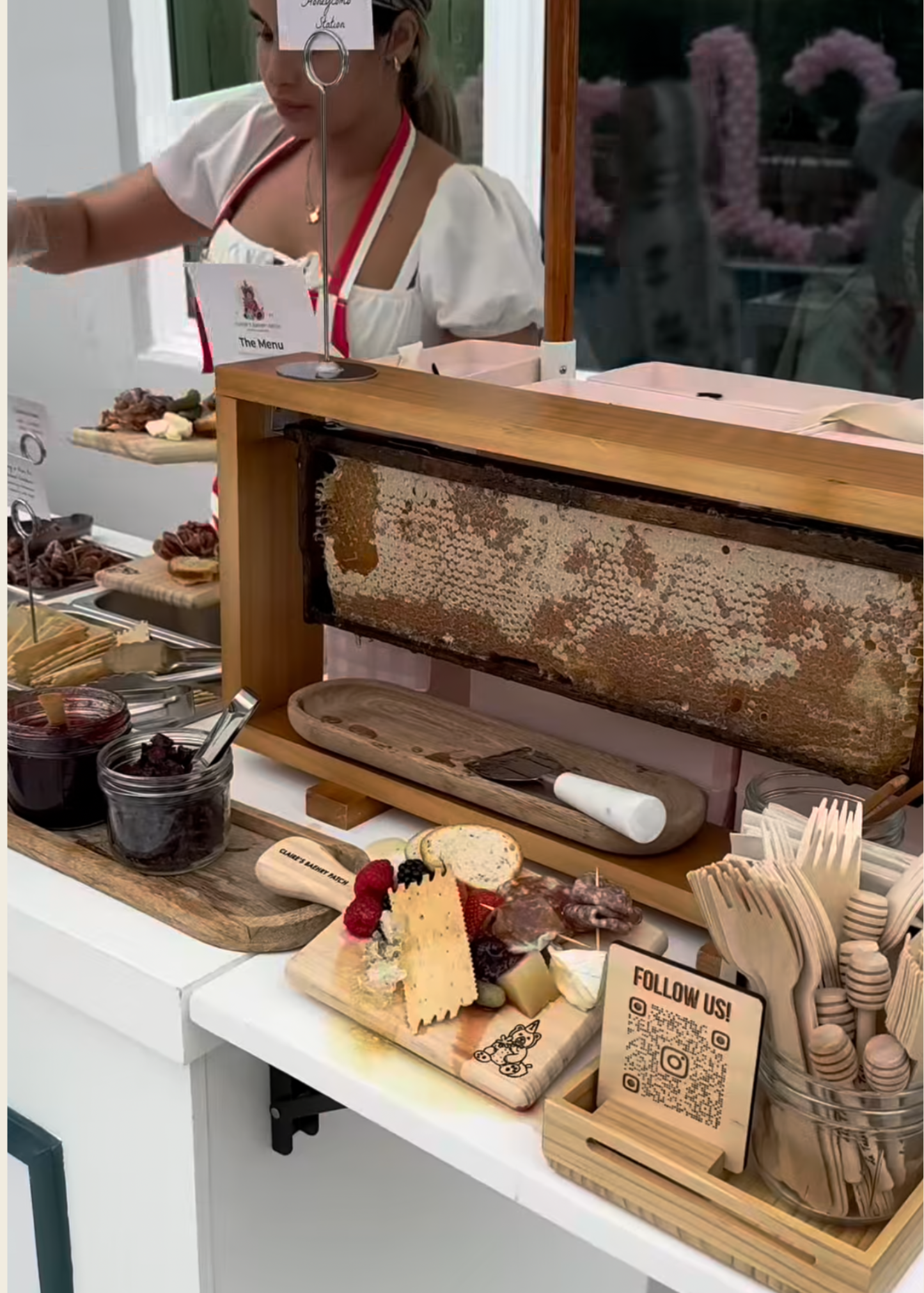 Fully-Serviced Charcuterie Cart Rental (2hrs)