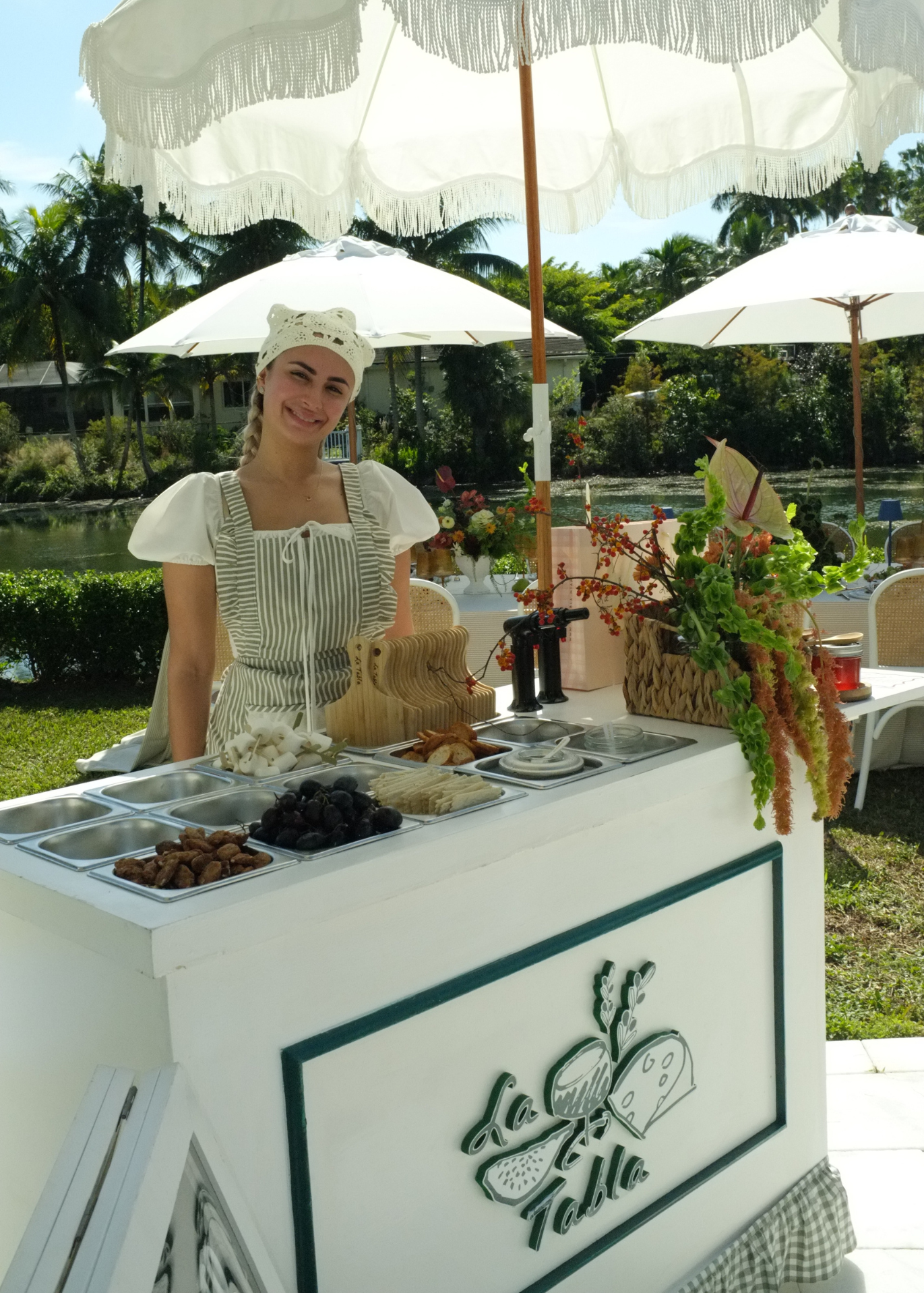 Fully-Serviced Charcuterie Cart Rental (2hrs)