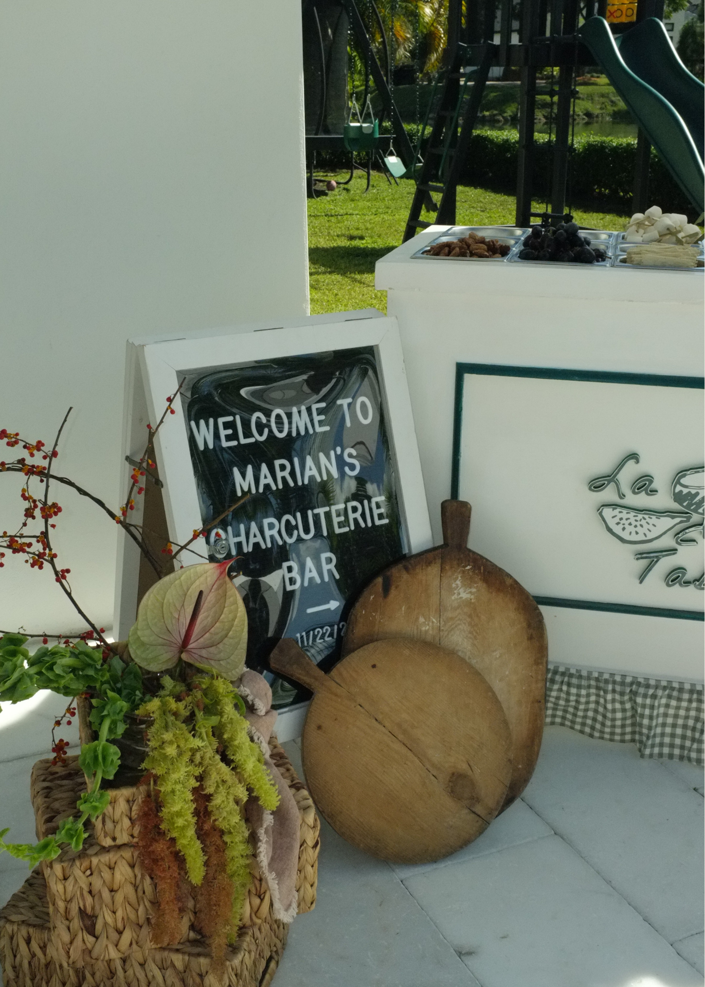 Fully-Serviced Charcuterie Cart Rental (2hrs)