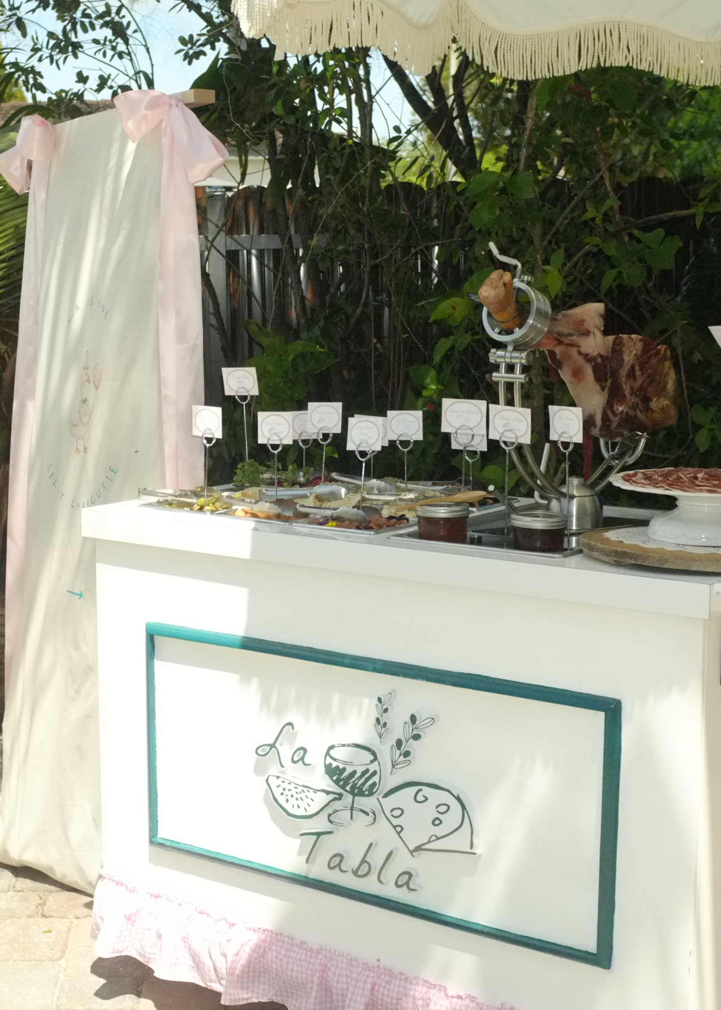 Fully-Serviced Charcuterie Cart Rental (2hrs)